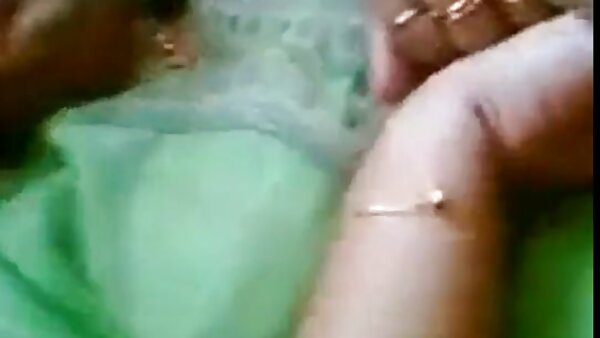 امرأة سمراء سلوتي تحصل افلام جنس مصري على بوسها للجلد من قبل مثير العاهرة