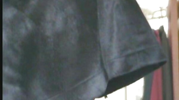 ربة المنزل Juggy Lanie Morgan تعطي titjob قبل ممارسة فيلم مصري جنس الجنس بالبخار